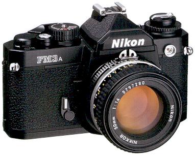 Nikon FM3a — неожиданная камера. Внешне она практически полностью повторяет FM2. Чёрный вариант.