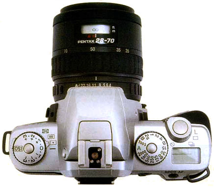 Элементы управления зеркальной фотокамеры Pentax MZ-5.