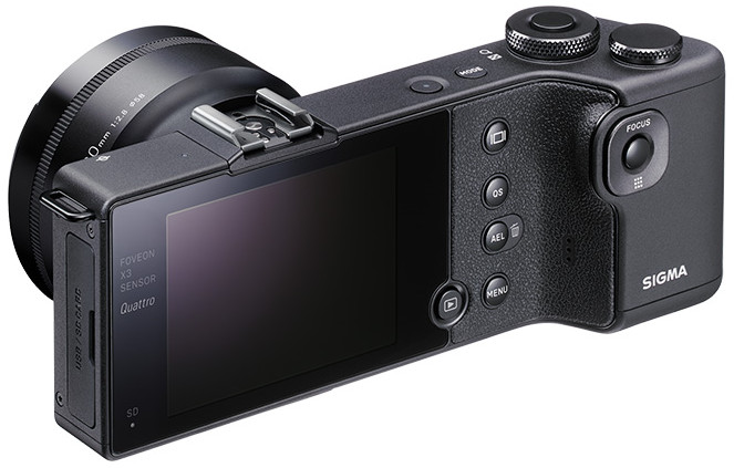 Задняя панель и элементы управления компактной цифровой фотокамеры Sigma dp2 Quattro.